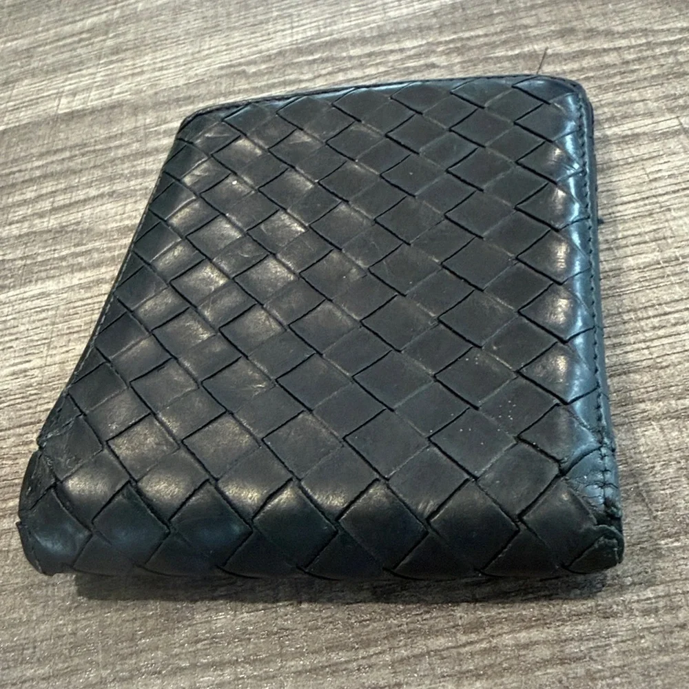 Men’s Bottega Veneta Black Bifold Wallet
